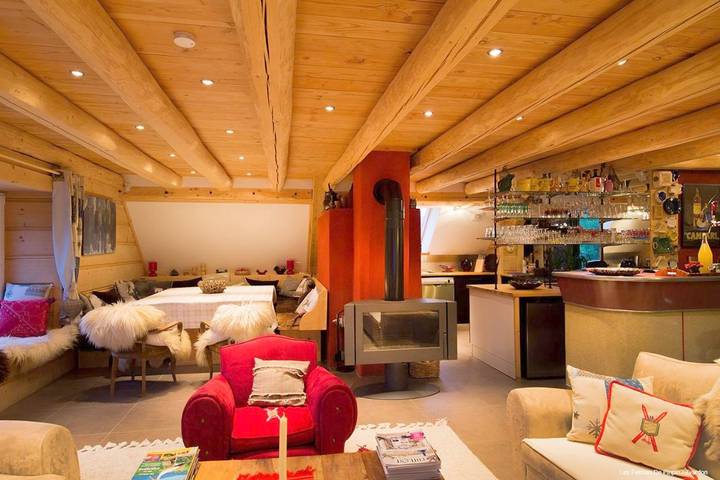 Location de vacances pour 7 personnes, avec jardin ainsi que piscine et vue à Labaroche - 4