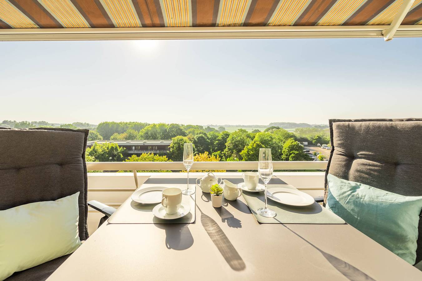 Ganze Ferienwohnung, Oberdeck in Kieler Förde, Kiel