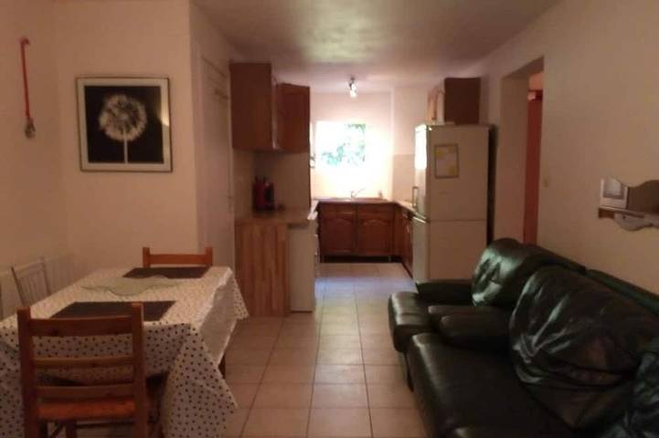 Appartement de vacances pour 4 personnes, avec terrasse et jardin