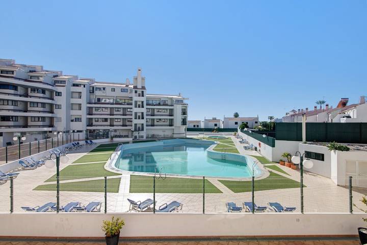 Casa de férias para 4 pessoas, com jardim e varanda e ainda piscina infantil em Monte Choro