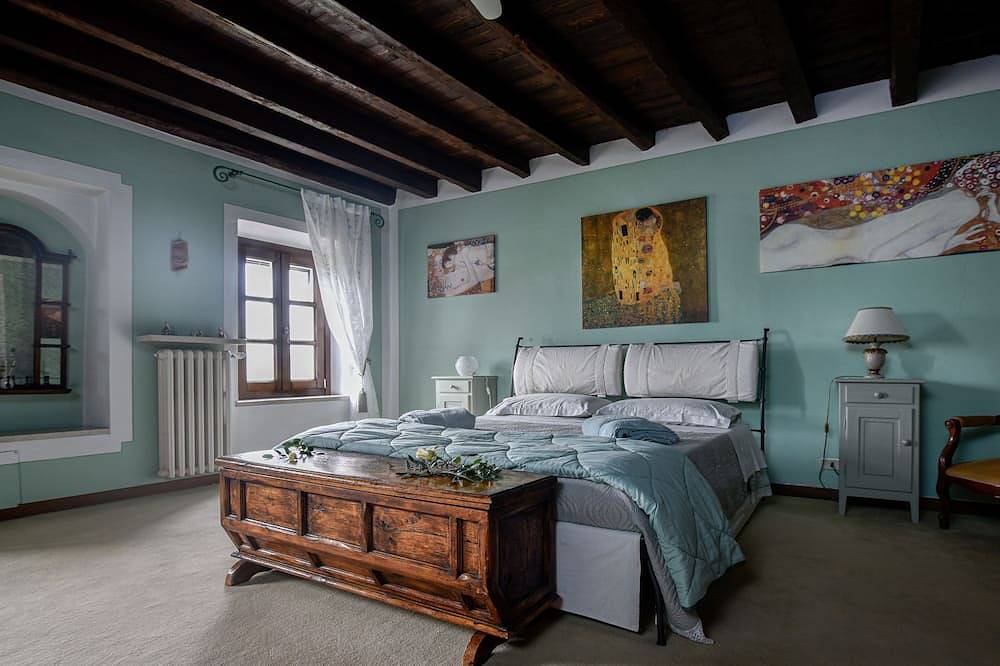 Historisches Haus mit Blick auf den Gardasee mit privatem Park und Schwimmbad. in Desenzano del Garda, Brescia Provinz