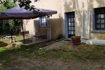 Gîte pour 4 personnes, avec terrasse à Plazac