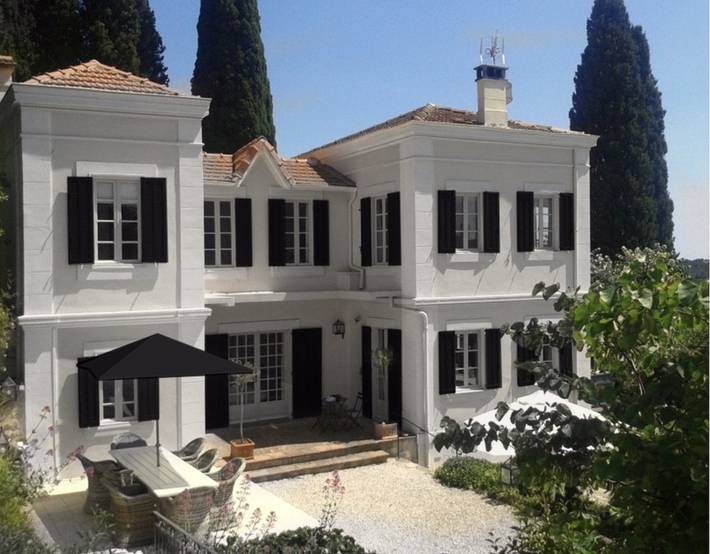 Gîte pour 9 personnes, avec piscine, animaux acceptés