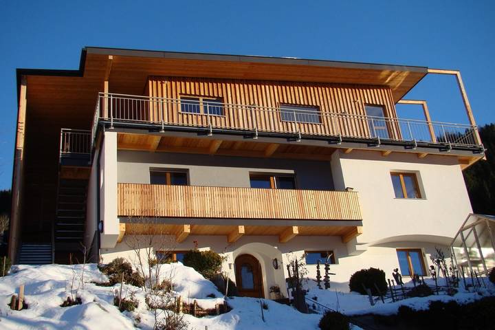 Apartamento entero, Apartamento de vacaciones Serlesblick con acceso directo a la pista de esquí, WLAN y terraza in Stubai Alps, Mieders