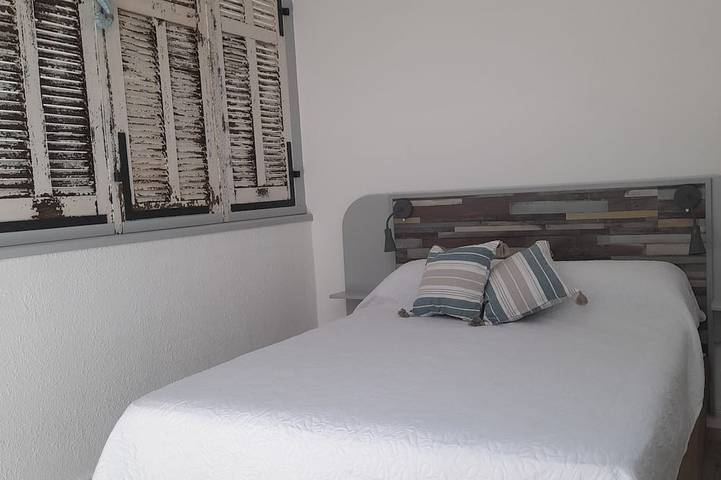 Apartamento entero, Apartment between sea and mountains - Direct beach access + swimming pool in Cervione, Región de Corte