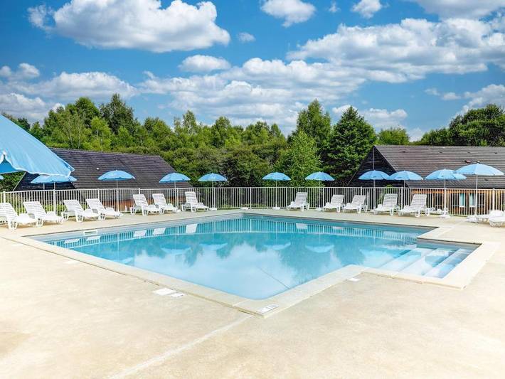Appart’hôtel pour 6 personnes, avec piscine et jardin