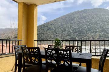 Gîte pour 6 personnes, avec piscine et terrasse, animaux acceptés à Avène