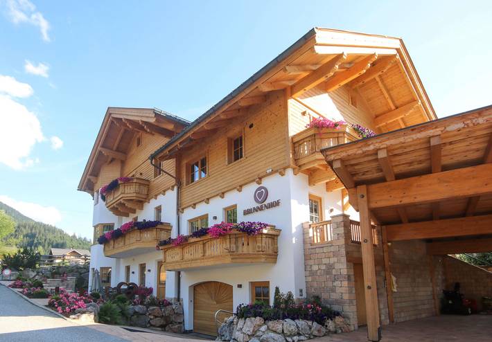 Ferienwohnung für 5 Personen, mit Balkon und Terrasse sowie Garten und Pool in Wagrain