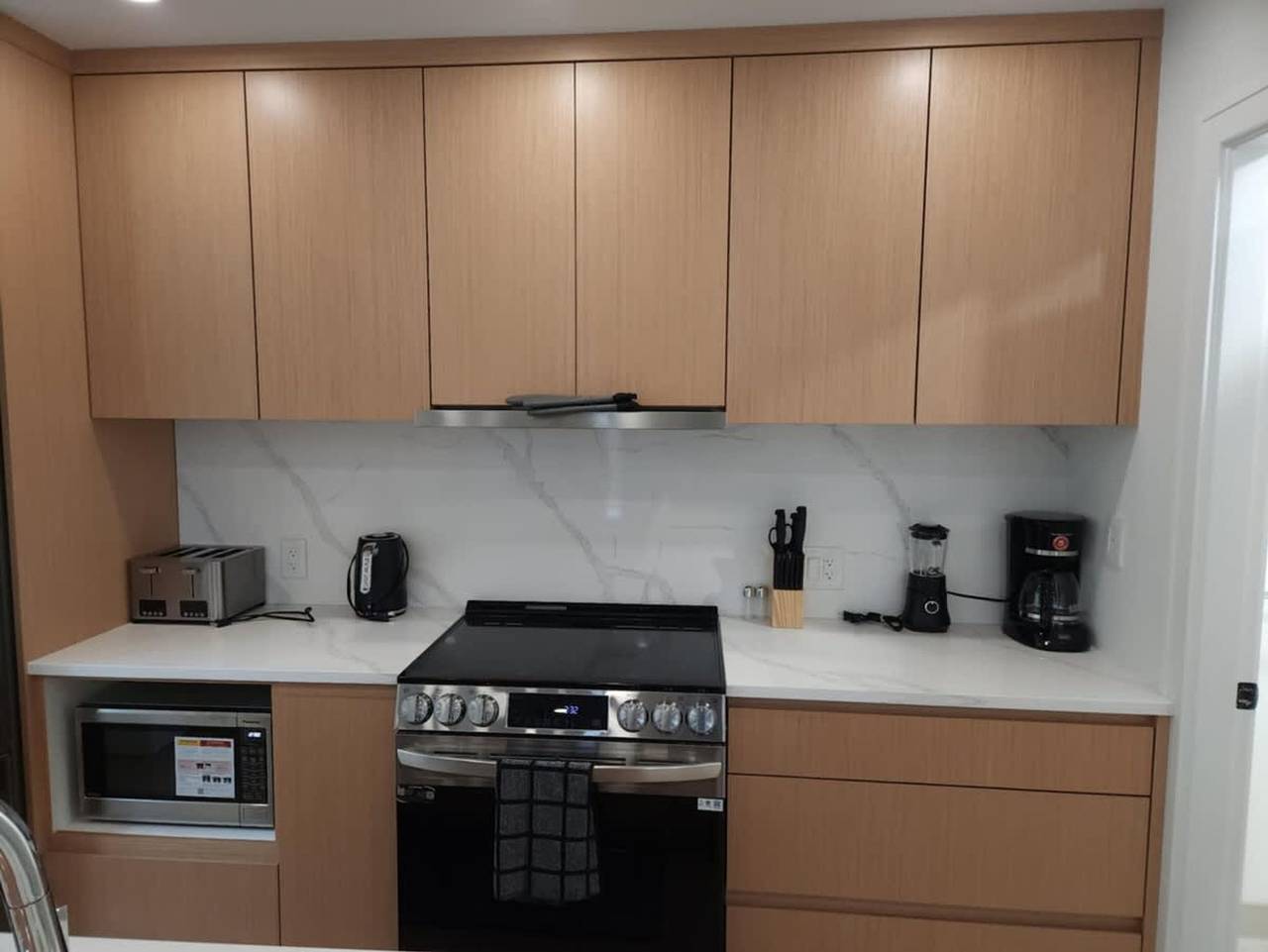 Ganze Wohnung, Spacious Sophistication  2-Bedroom Townhouse in Vancouver, British-Columbia