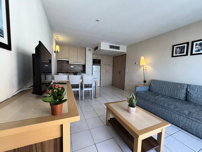 Gîte pour 4 personnes, avec balcon et piscine dans Plage du Port Fréjus - 3