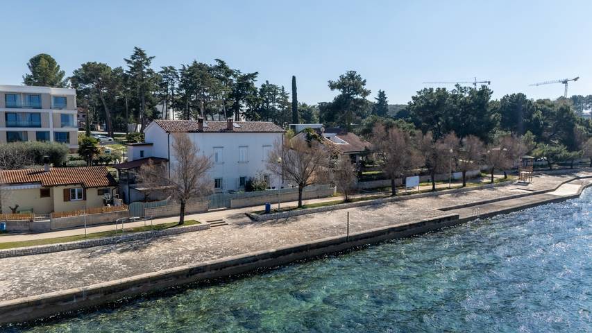 Ferienhaus mit Meerblick für 8 Personen, mit Garten und Balkon in Poreč - 2