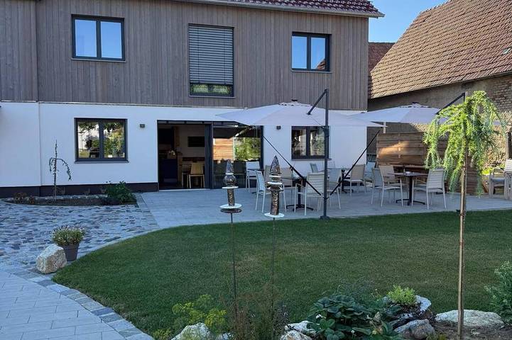 Ganze Wohnung, Besondere Ferienwohnung aus Mondholz in Lutzingen, Bayerisch Schwaben