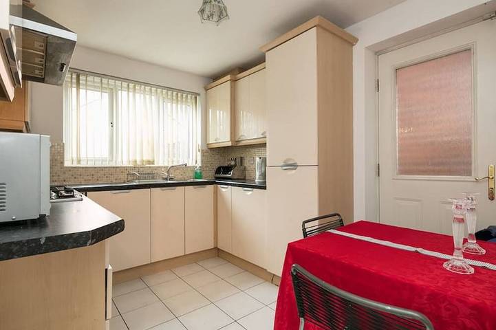 Holiday rental for 22 people, with garden in Manchester