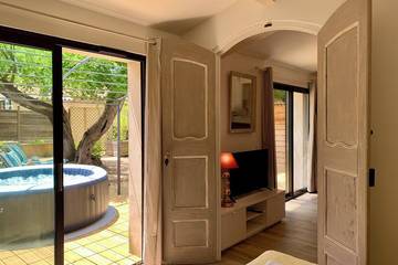 Gîte pour 3 personnes, avec jardin ainsi que terrasse et jacuzzi à Ventabren