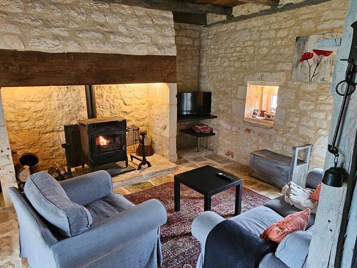 Location de vacances pour 4 personnes, avec jardin ainsi que vue et piscine, animaux acceptés à Lachapelle-Auzac