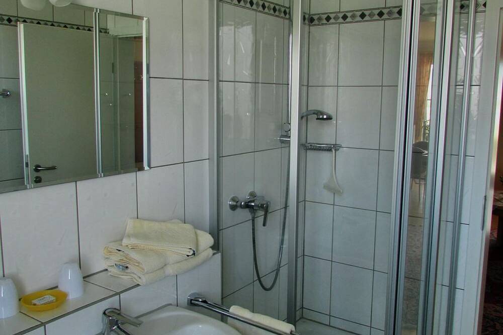 Appartement/Fewo, Dusche, Wc, 1 Schlafraum - Wein und Gästehaus Matt-Schwaab in Kirrweiler, Südliche Weinstraße