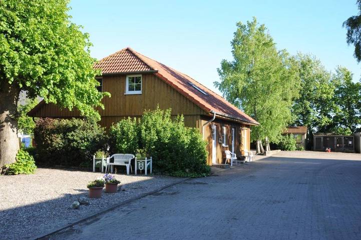 Ferienhaus für 6 Personen, mit Terrasse und Garten sowie Pool und Sauna in Todendorf auf Fehmarn - 2