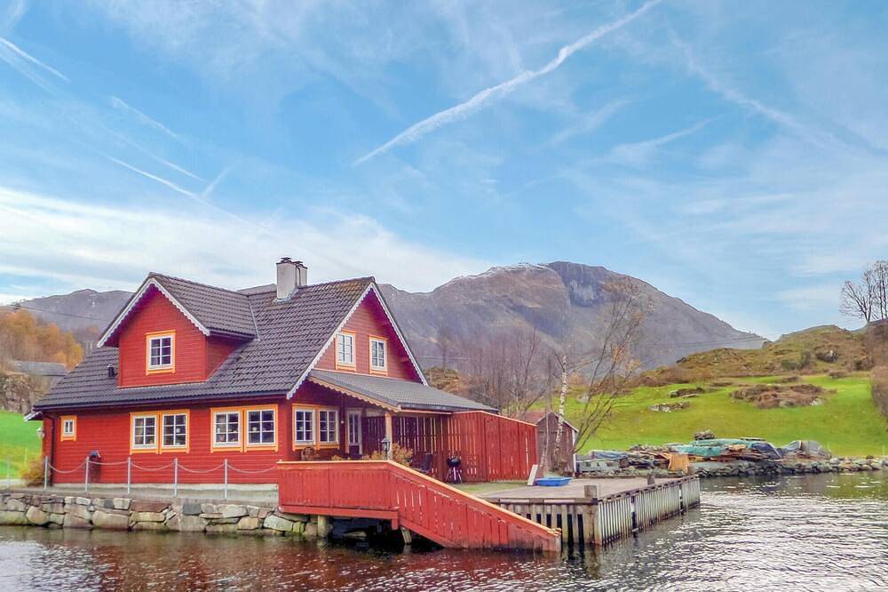 3 bedroom stunning home in åkra in Åkra, Kvinnherad
