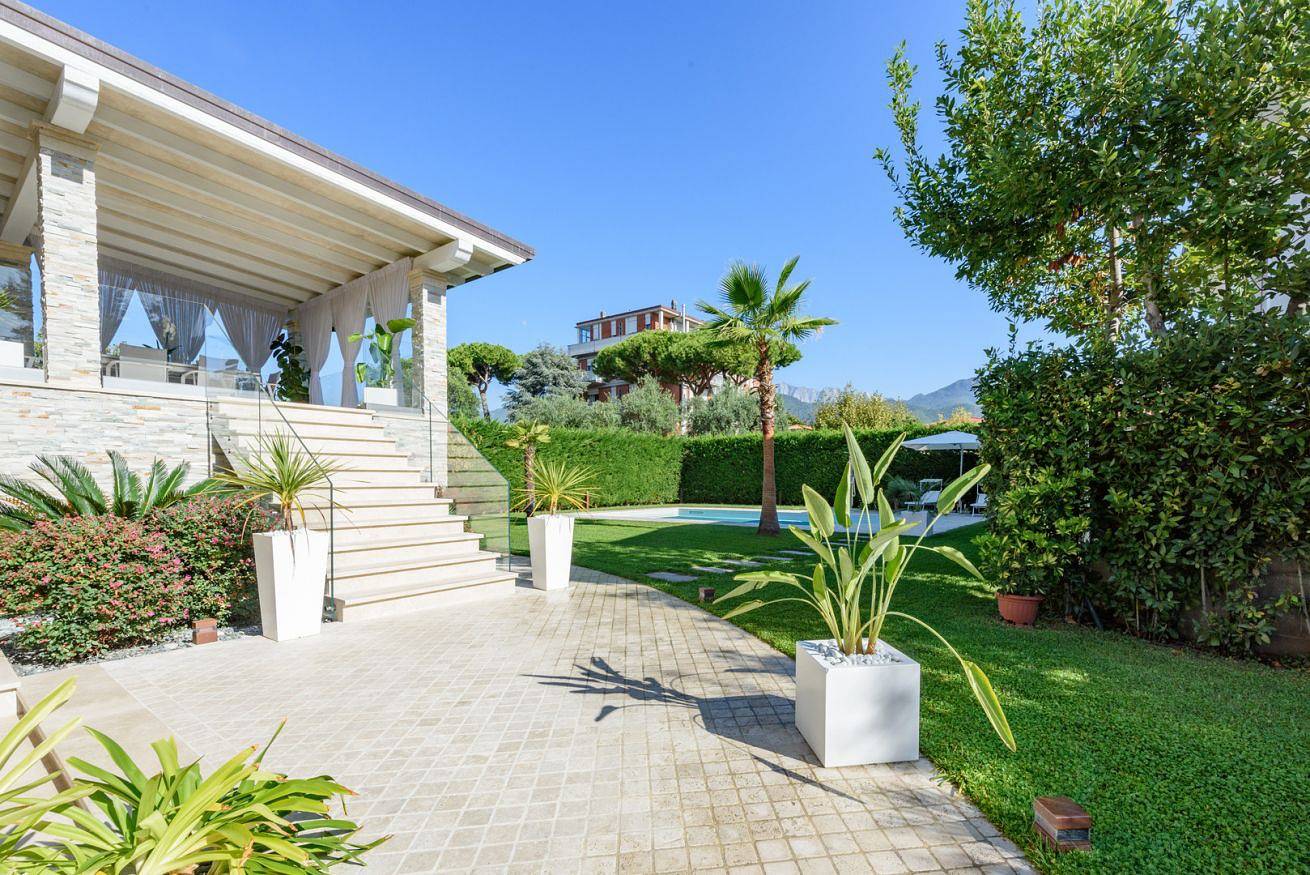 Villa für 10 Personen mit Garten in Seravezza, Italienische Riviera