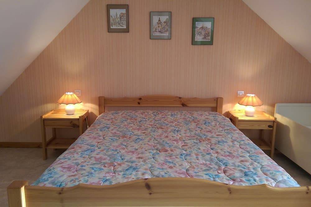 Entire apartment, Apartment 1: Apartment in private property with quiet courtyard in Bergheim (Alsace), Parc naturel régional des Ballons des Vosges