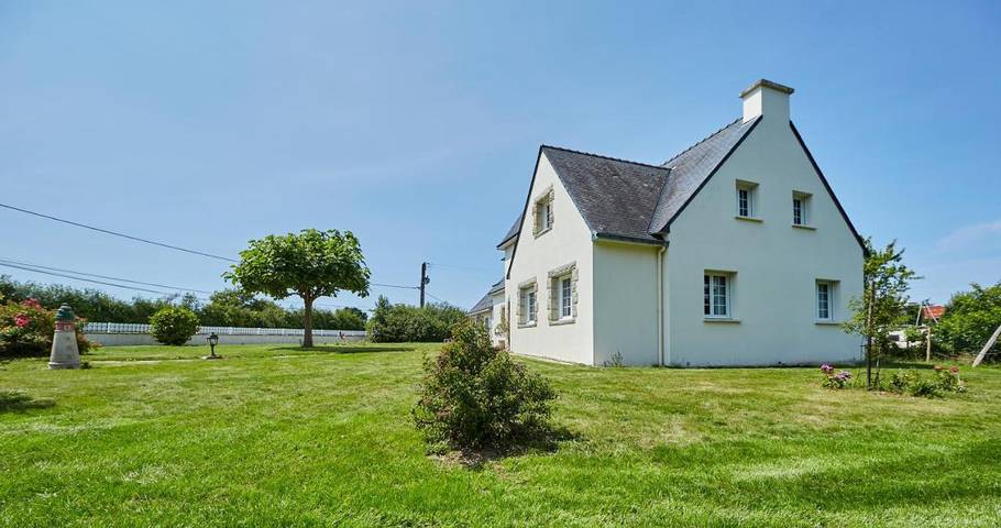 Location de vacances pour 20 personnes, avec terrasse et vue, animaux acceptés dans Plage de Cromenac'h