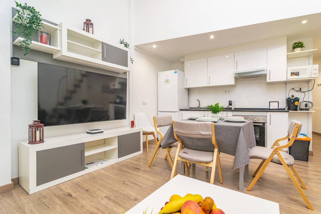 Centric - Modern townhouse with nice terrace in the heart of Palma. Free Wifi in Pere Garau, Palma