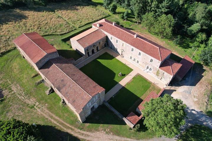 Location de vacances pour 10 personnes, avec Terrasse ainsi que Jardin et Vue à Bournezeau