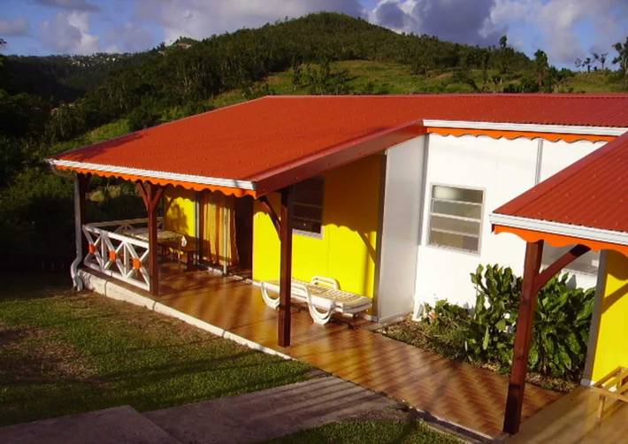 Maison de vacances pour 3 personnes, avec terrasse et piscine