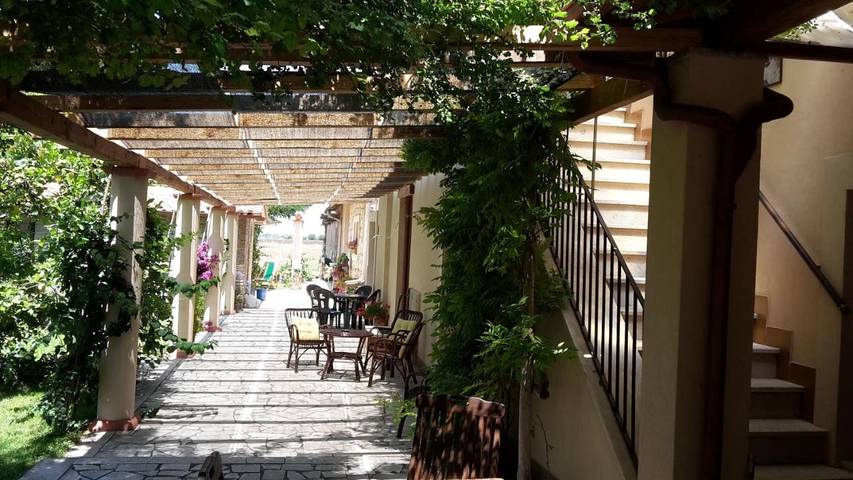 Appartamento per 5 persone, con terrazza e giardino nonché panorama, con animali domestici in Costa Laziale