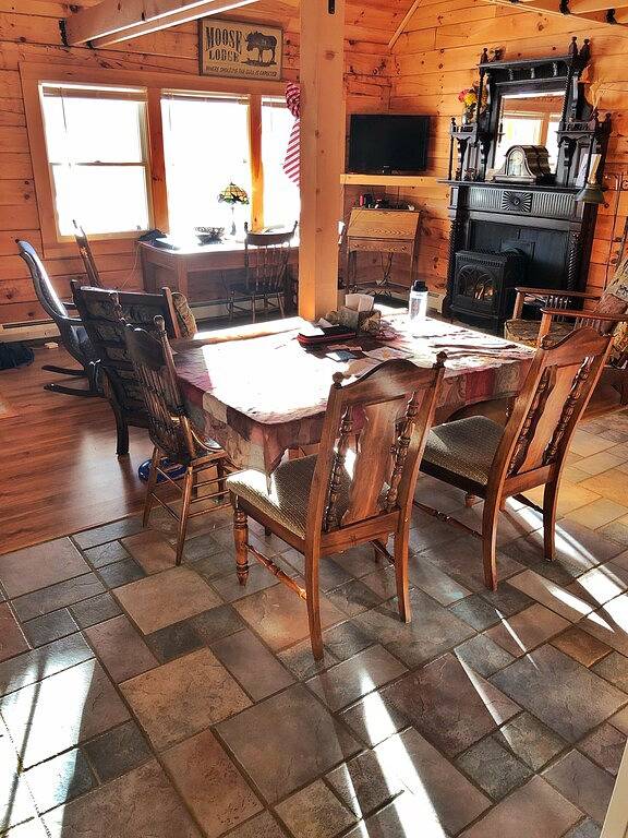 Einzigartiges Blockhaus in einer privaten White Mountain-Umgebung mit spektakulärer Aussicht in Carroll, Coös County
