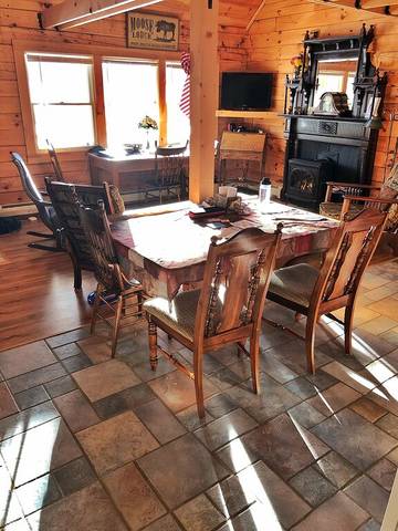 Log Cabin for 7 Guests in Carroll, Coös County, Picture 3