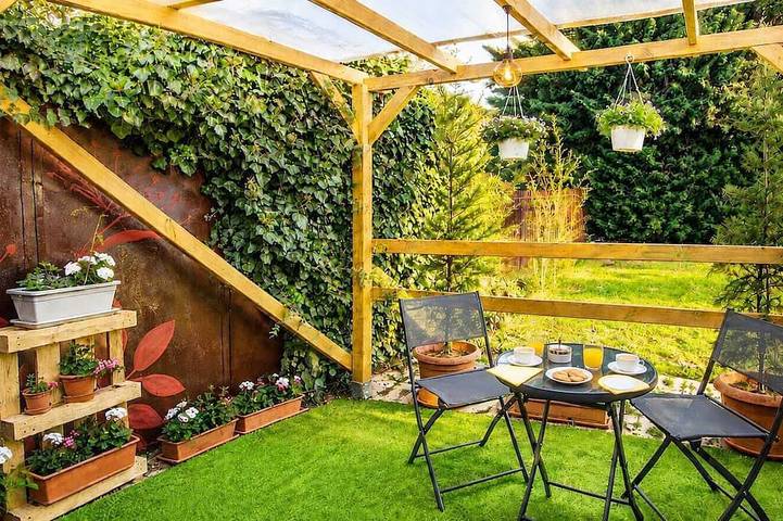 Ganze Wohnung, Bnb37 Newapt | Free Gated Cctv Parking | Terrace | Self Check-In | Near Budapest in Großturwall, Érdi járás