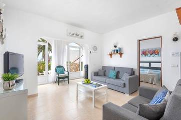 Villa in Cala en Porter, Alaior Gemeinde für 4 