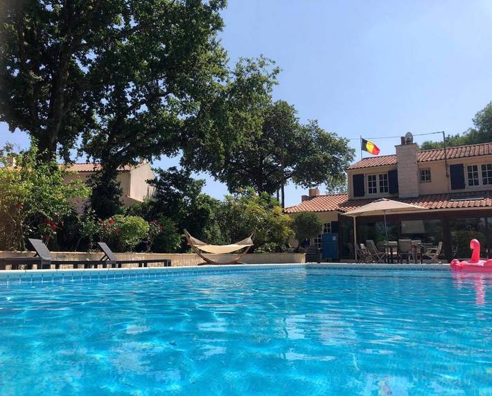 Location de vacances pour 6 personnes, avec Jardin et Piscine à Saint-Georges-de-Pointindoux
