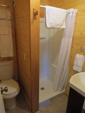 Log Cabin for 4 People in Glacier National Park, Flathead County, Photo 2