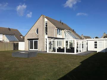 Villa für 9 Personen, mit Garten und Terrasse, mit Haustier in Julianadorp