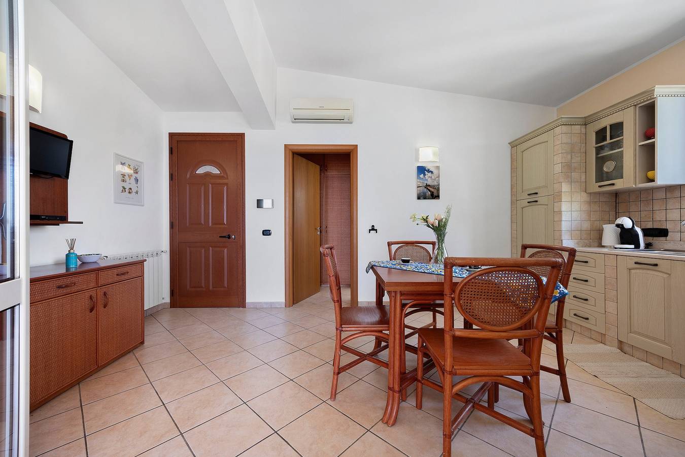 Appartement entier, Appartement 'Casa Onda Azzurra' avec vue mer, Wi-Fi et climatisation in Spiaggia di Balestrate (Balestrate), Balestrate