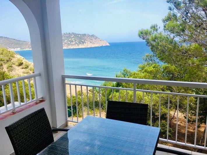 Ferienwohnung für 5 Personen, mit Balkon und Terrasse sowie Garten und Pool in Platja es Figueral - 4