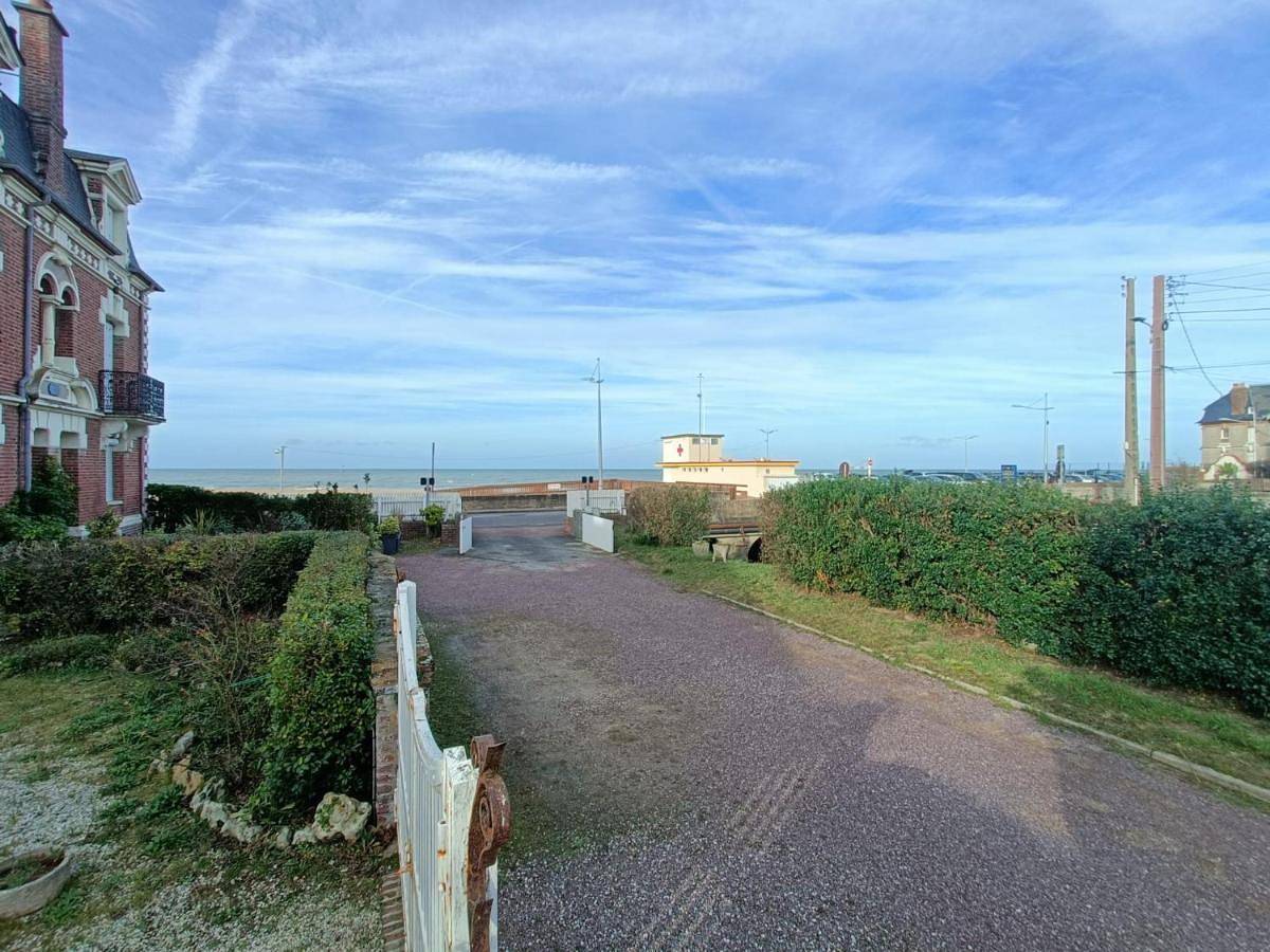 Ganze Ferienwohnung, Une parenthèse en bord de mer in Houlgate, Lisieux und Umgebung