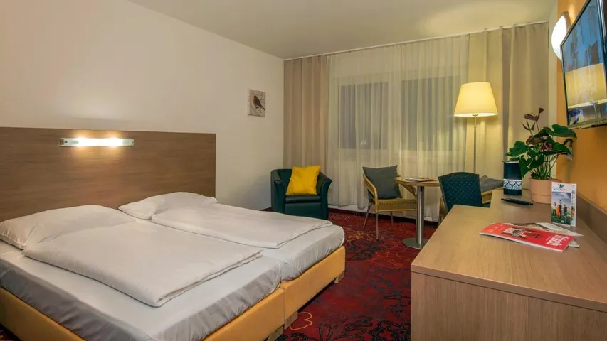 Hotel para 4 personas, con jardín - 1