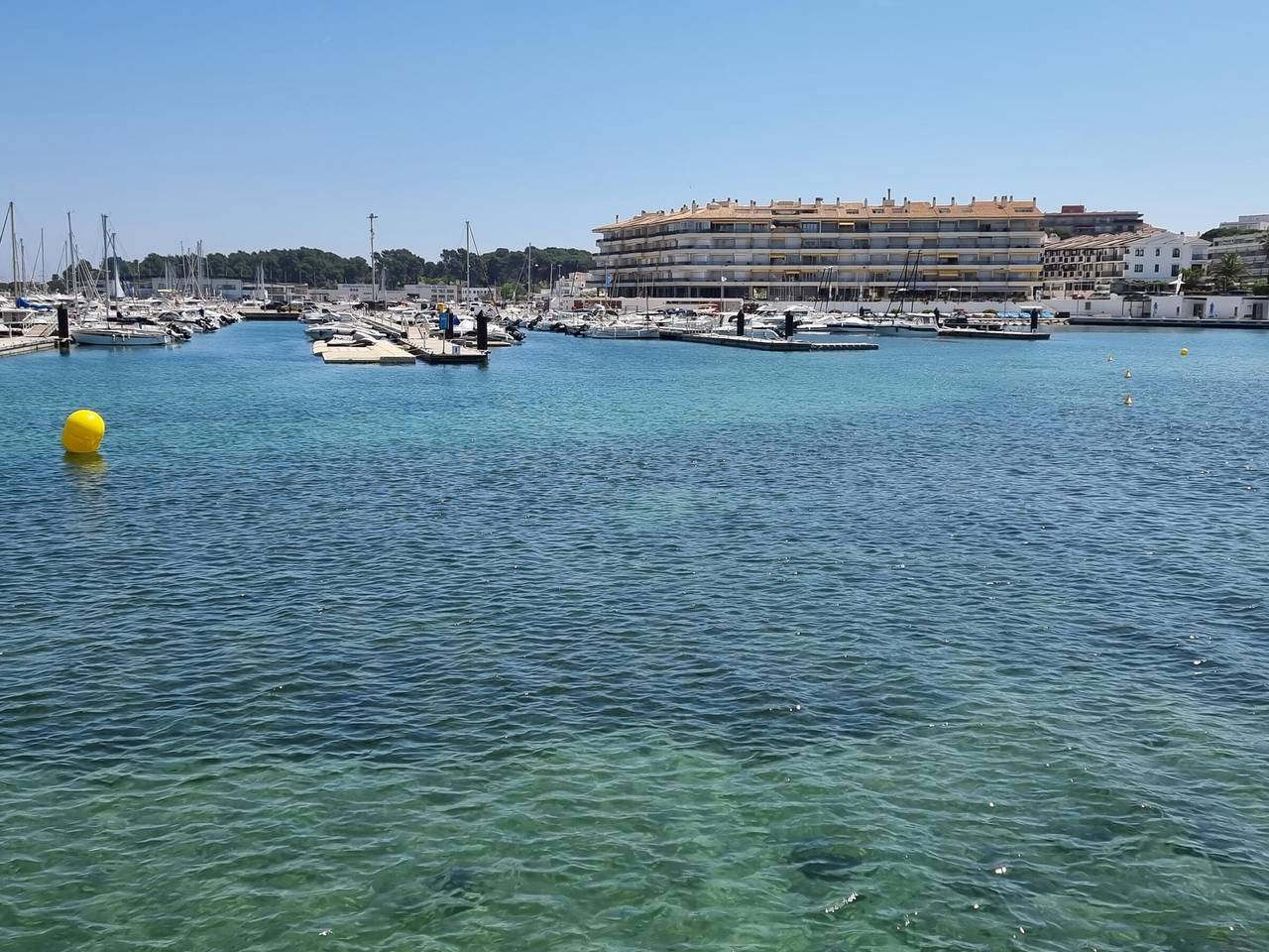 Studio entier, Studio à 200m de la plage de Riells, idéal pour couples in L'Escala, Haut-Ampurdan