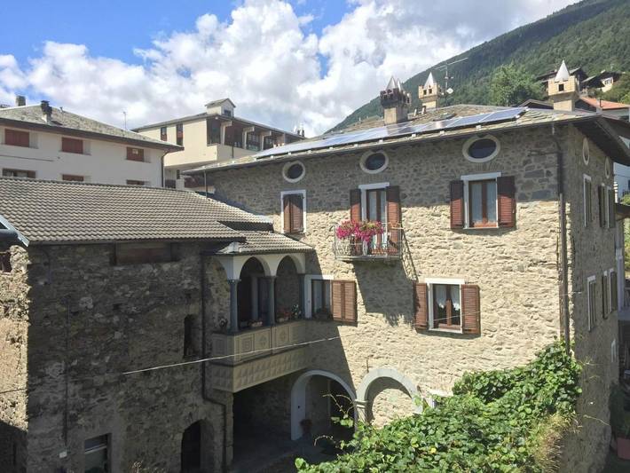 Location de vacances pour 2 personnes, avec jardin et vue à Teglio