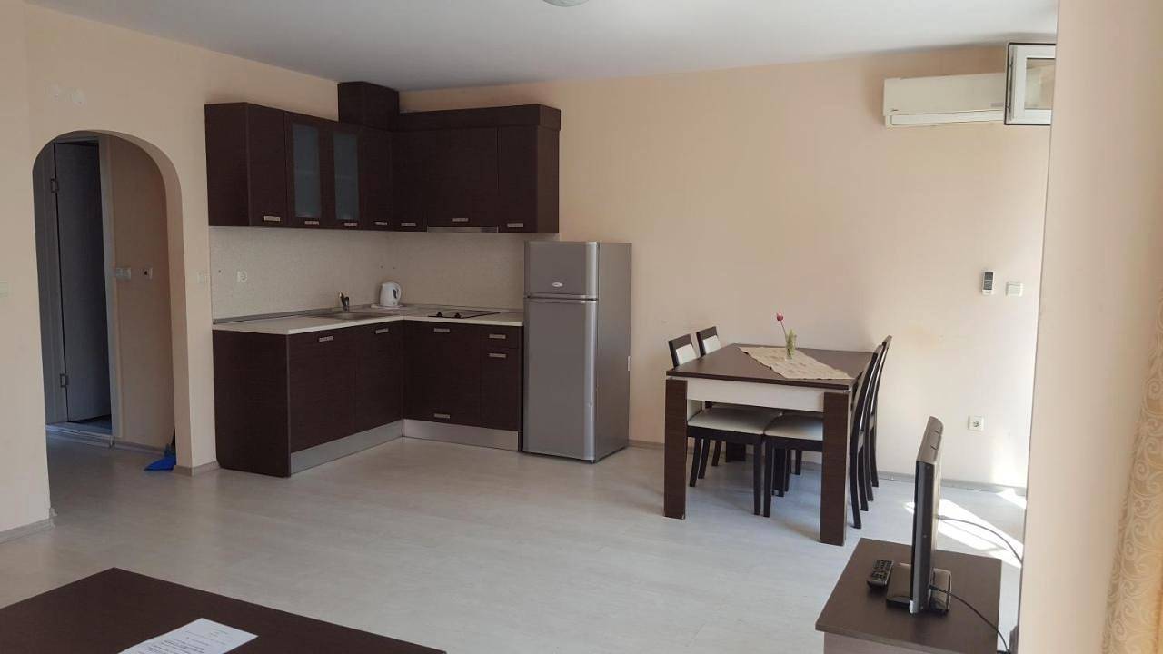 Rose Garden Omax Apartments in Slantchev Briag, Bourgas (oblast)