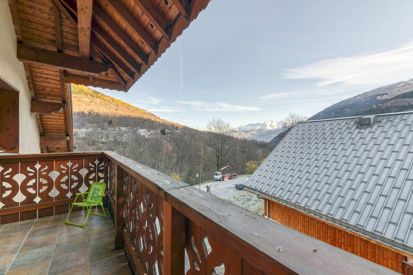 Appartement entier, Appartement « Le Ressoutan » avec vue sur la montagne et balcon in Saint-Colomban-des-Villards, Région de Saint-Jean-de-Maurienne