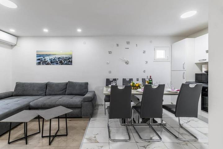 Villa pour 6 personnes, avec piscine ainsi que jardin et vue à Split - 4