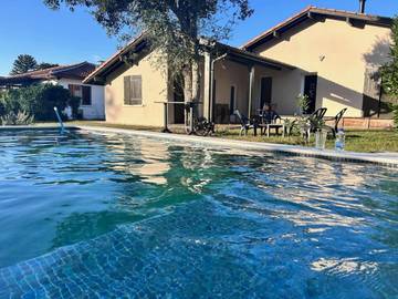 Location de vacances pour 8 personnes, avec piscine et jardin dans Réserve naturelle du Courant d'Huchet
