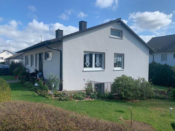 Ferienwohnung für 3 Personen, mit Terrasse und Garten sowie Ausblick in Wickede (Ruhr)