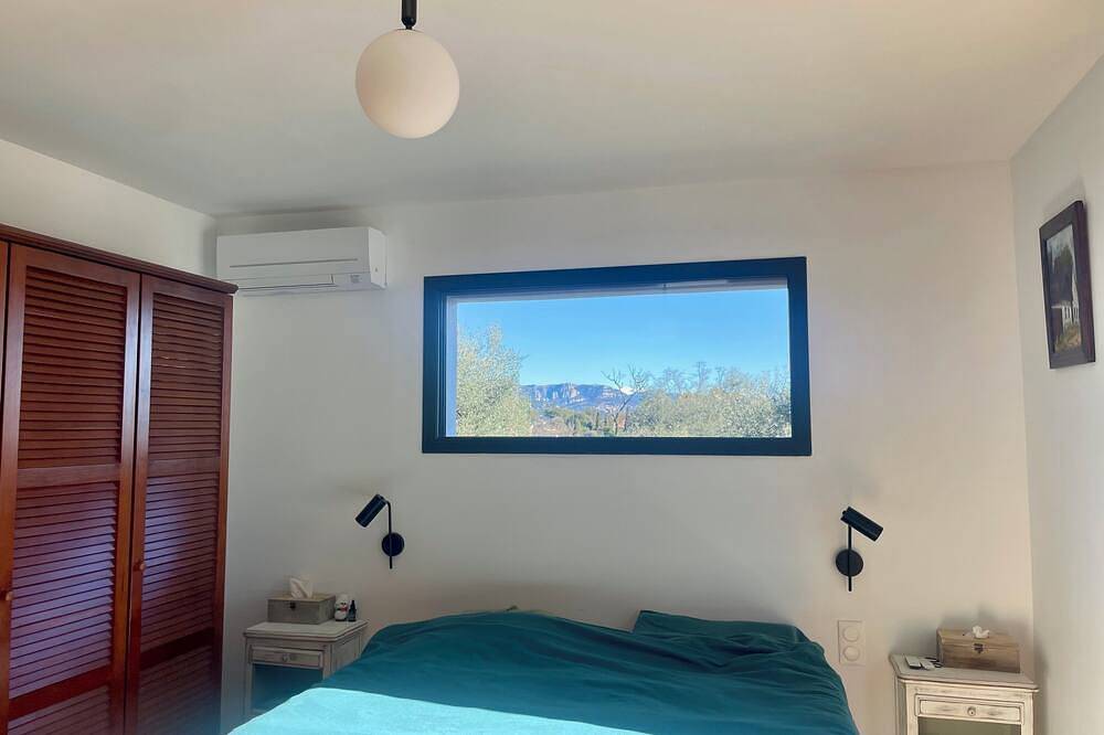 Maison individuelle neuve avec piscine et parking in Roquefort-les-Pins, Côte méditerranéenne (France)