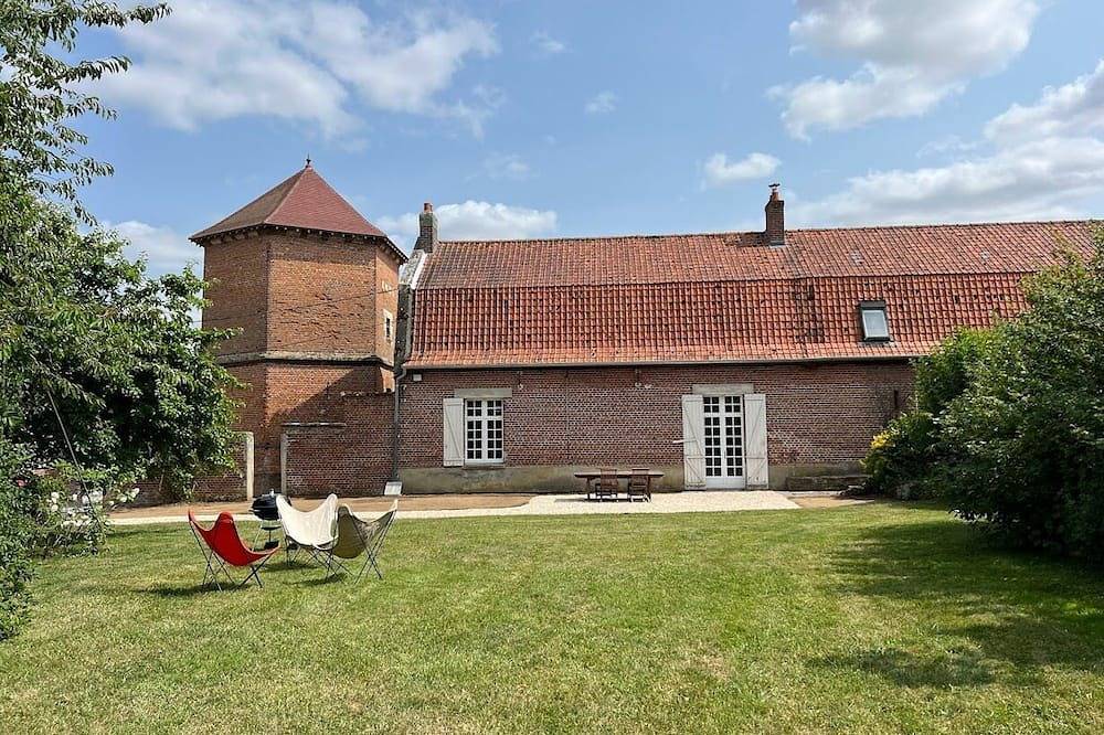 Maison de la Distillerie.A la campagne entre Paris et Lille.Maison de famille in Beaucourt-en-Santerre, Région de Montdidier