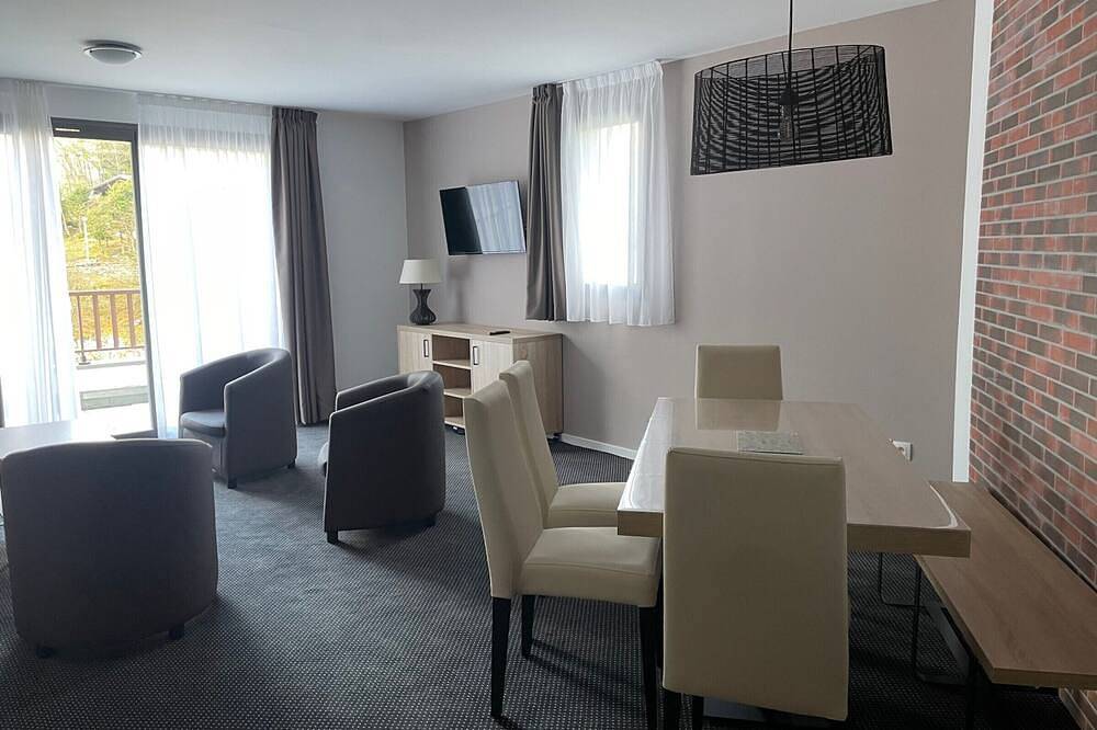 Appartement entier, Studio cabine à Gourette, 6 pers, piscine, animaux admis in Gourette, Eaux-Bonnes